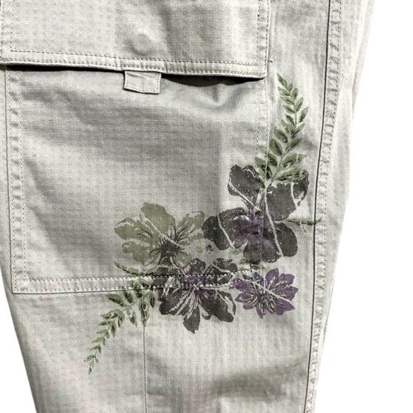 Coldwater Creek Khaki Capri Crop Cotton Cargo Pants Flower Leg - Picture 5 of 15